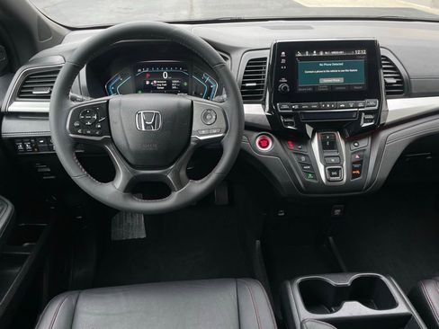 Certified 2023 Honda Odyssey Sport image 11