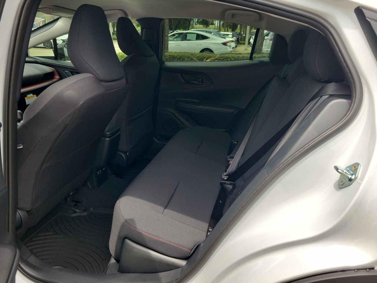 New 2026 Toyota Prius Plug-In Hybrid FWD image 10