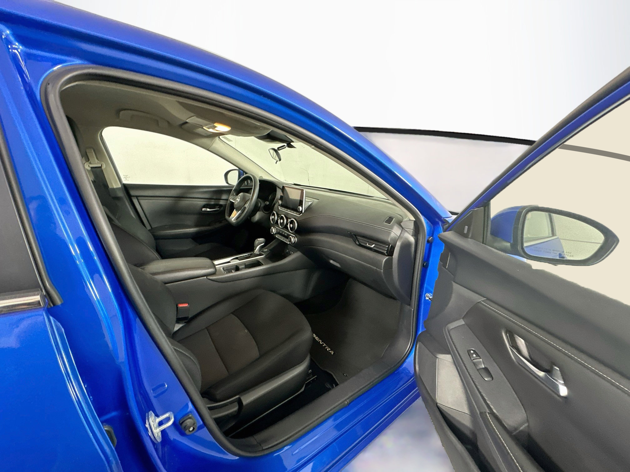 Used 2025 Nissan Sentra SV FWD image 29