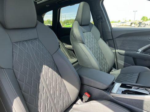 Used 2026 Audi SQ5 Premium Plus AWD/4WD image 21
