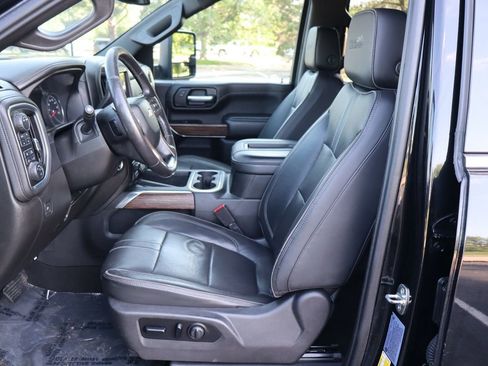 Used 2022 Chevrolet Silverado 3500 High Country w/ Safety Package II AWD/4WD image 19