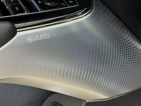 Used 2025 Cadillac Lyriq Luxury image 19