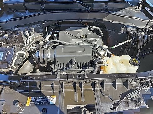 Used 2020 Ford Explorer XLT w/ Comfort Package image 36