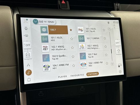 Used 2024 Land Rover Discovery Sport S image 25