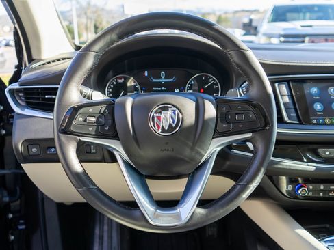 Used 2023 Buick Enclave Avenir image 18