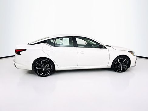 Used 2024 Nissan Altima 2.5 SR image 10