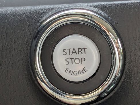 Used 2024 Nissan Armada SV RWD image 31
