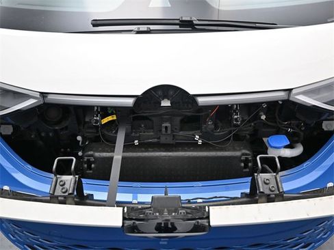 Used 2025 Volkswagen ID. Buzz 1st Edition image 14
