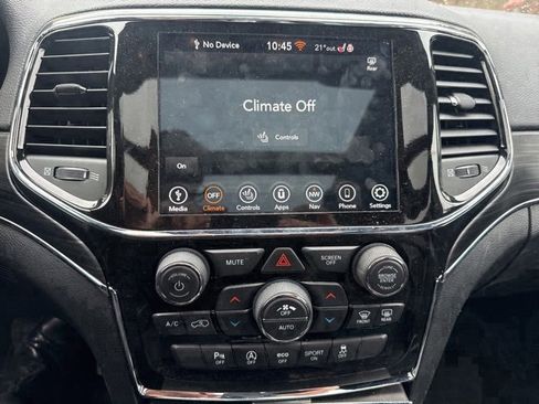 Certified 2022 Jeep Grand Cherokee Limited w/ Tech Group image 12