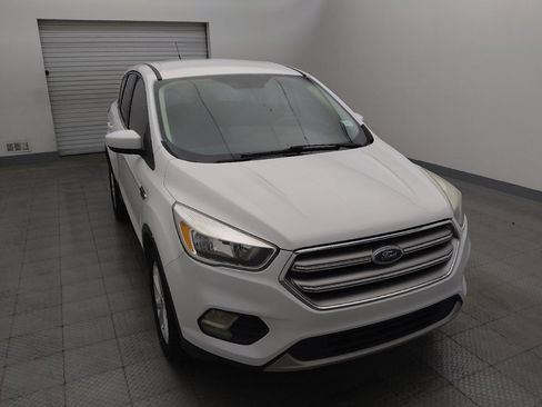 Used 2017 Ford Escape SE FWD image 14