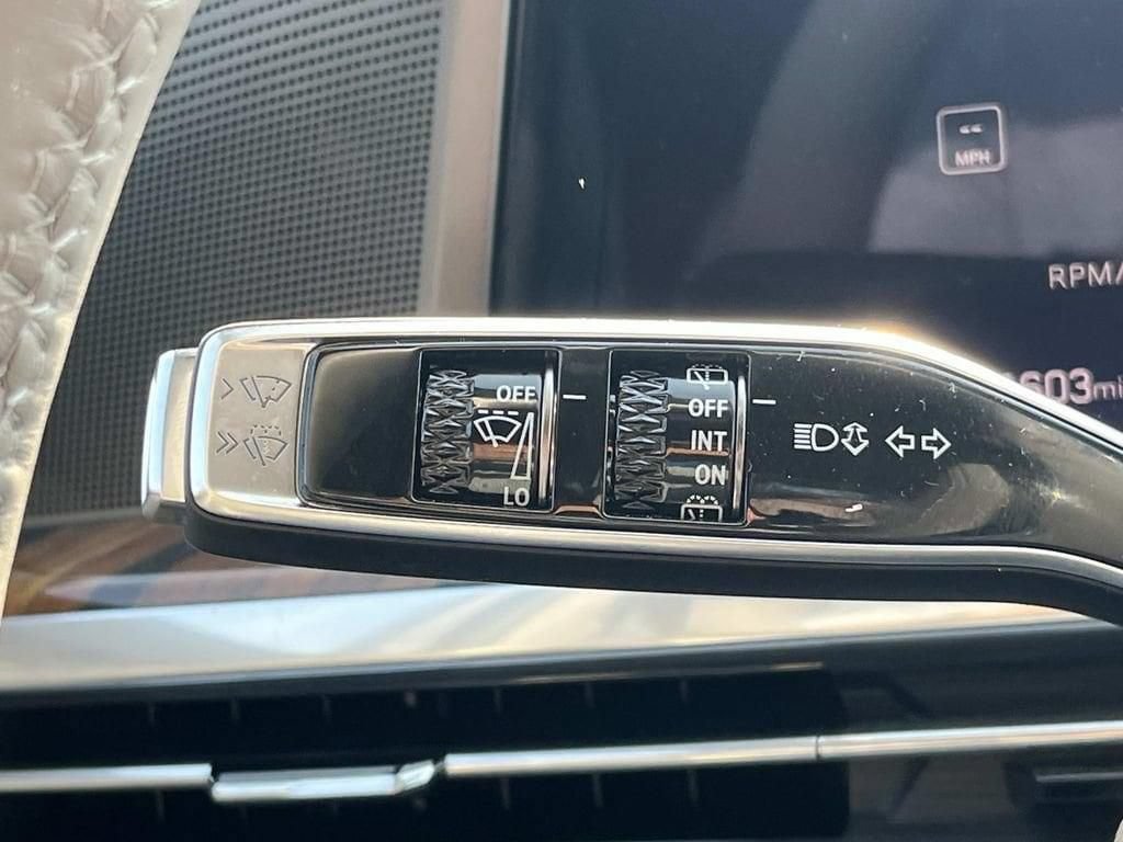 Certified 2026 Cadillac Escalade Platinum Sport AWD/4WD image 39