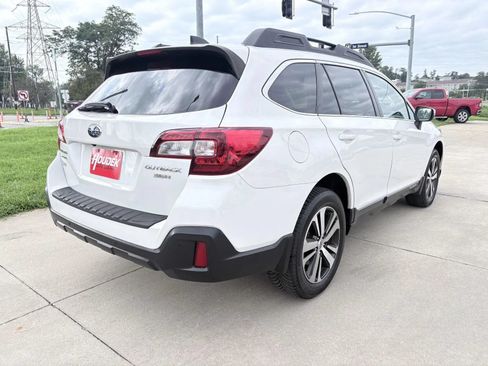 Used 2018 Subaru Outback 3.6R Limited AWD/4WD image 4
