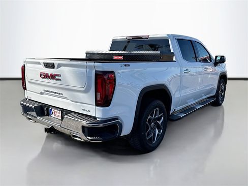 Used 2024 GMC Sierra 1500 SLT w/ X31 Off-Road Package image 5
