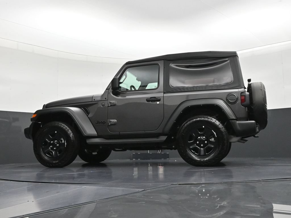 Used 2025 Jeep Wrangler Sport AWD/4WD image 21