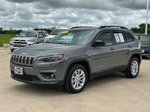 Used 2022 Jeep Cherokee Latitude Lux w/ Sun & Sound Group FWD image 7