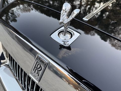 Used 2016 Rolls-Royce Wraith image 13