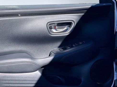 Used 2024 Honda HR-V LX image 22