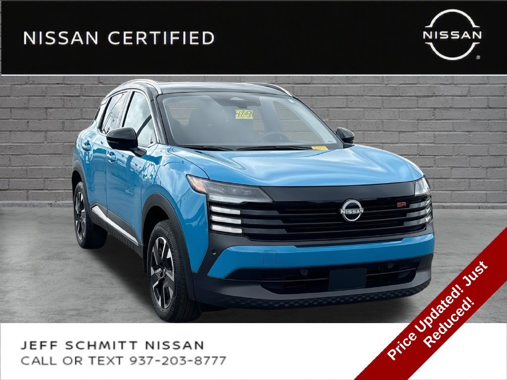 Certified 2025 Nissan Kicks SR FWD image 1