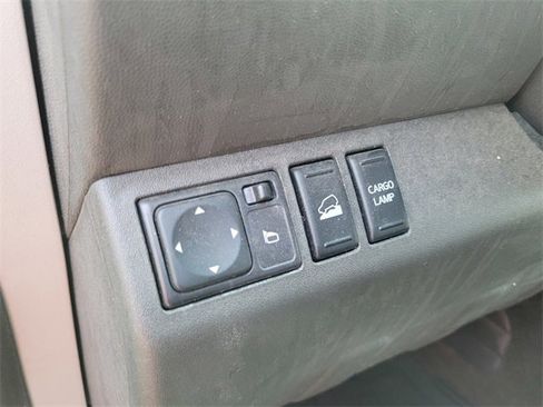 Used 2016 Nissan Frontier PRO-4X image 10