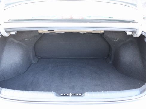 Used 2021 Hyundai Elantra SEL w/ Convenience Package image 15