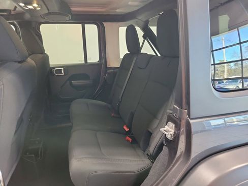 Used 2021 Jeep Wrangler Unlimited Sport image 5