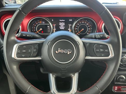 Certified 2023 Jeep Gladiator Rubicon AWD/4WD image 23