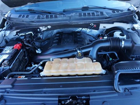 Used 2016 Ford F150 XLT w/ Equipment Group 302A Luxury image 9