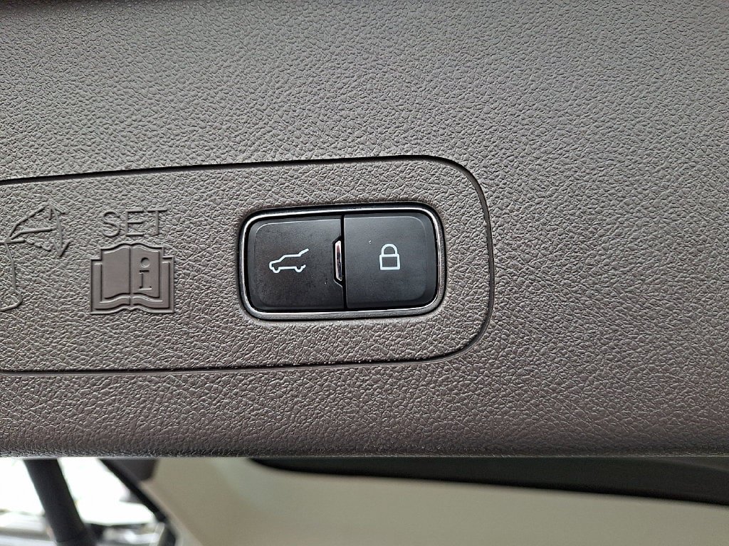 Certified 2023 Lincoln Aviator AWD w/ Premium Package image 31