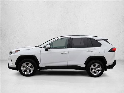 Used 2020 Toyota RAV4 XLE w/ XLE Grade Weather Package AWD/4WD image 9