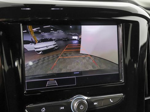 Used 2023 Chevrolet Traverse LT FWD image 8
