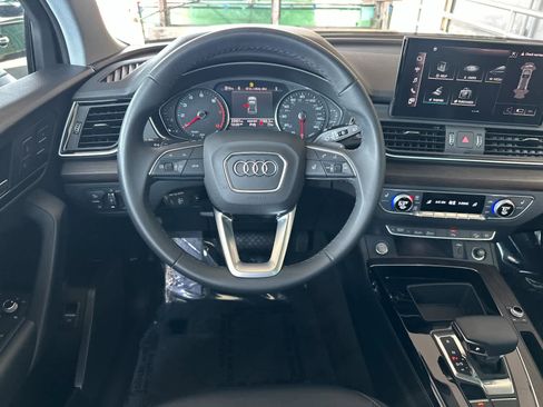 Used 2023 Audi Q5 2.0T Premium w/ Convenience Package AWD/4WD image 14