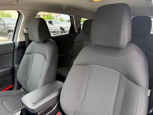 Used 2025 Kia Sportage LX FWD image 10
