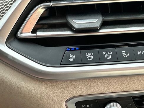 Used 2022 BMW X6 M50i w/ Executive Package AWD/4WD image 5