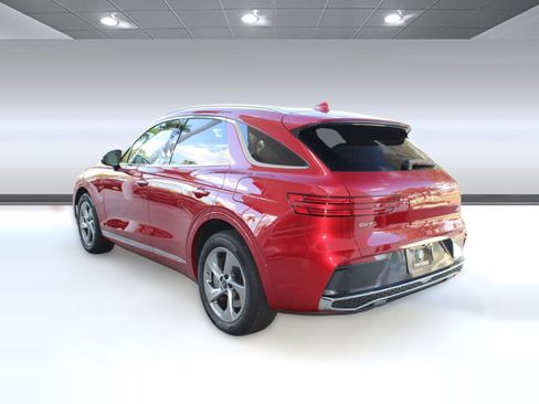 Used 2026 Genesis GV70 2.5T image 3