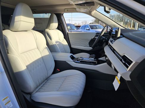 New 2026 Mitsubishi Outlander SEL image 12