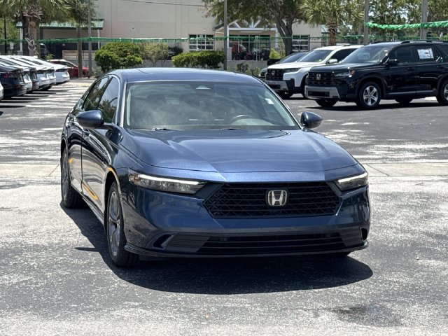 Used 2023 Honda Accord EX-L image 3