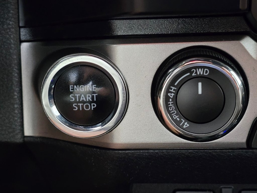 Used 2021 Toyota Tacoma Limited AWD/4WD image 40