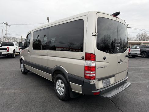Used 2014 Mercedes-Benz Sprinter 2500 image 7