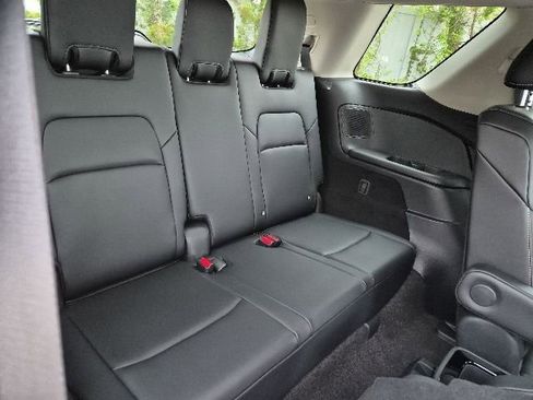 New 2026 Nissan Pathfinder SL w/ SL Premium Package AWD/4WD image 9