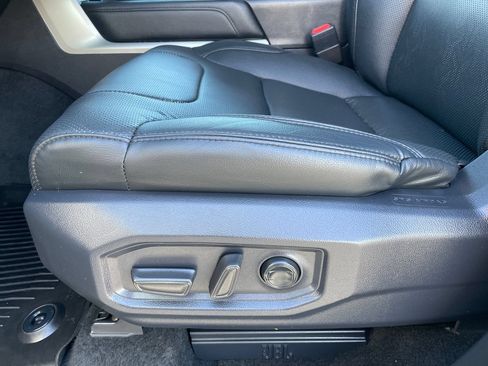 Used 2024 Toyota Tundra Limited AWD/4WD image 16