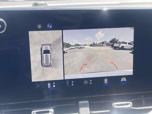 Used 2025 Chevrolet Equinox LT w/ Convenience Package II AWD/4WD image 16