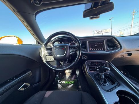 Used 2018 Dodge Challenger SXT w/ Driver Convenience Group image 23