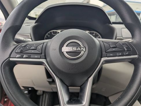 Used 2025 Nissan Altima 2.5 SV FWD image 20
