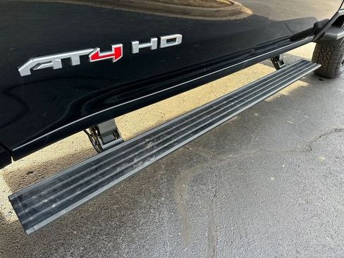Used 2024 GMC Sierra 2500 AT4 w/ AT4 Premium Plus Package image 9