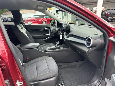 Used 2024 Chevrolet Trax LS w/ LS Convenience Package FWD image 21