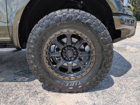 Used 2025 Ford F150 Raptor w/ Equipment Group 803A Raptor R AWD/4WD image 9