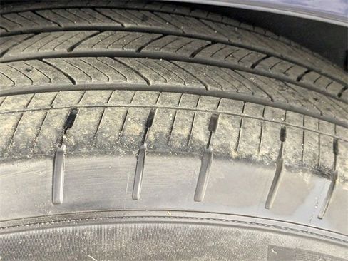 Used 2024 Toyota Sienna Platinum image 9