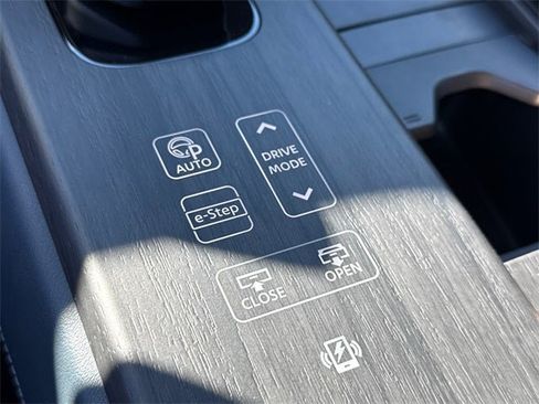 Certified 2024 Nissan Ariya AWD image 33