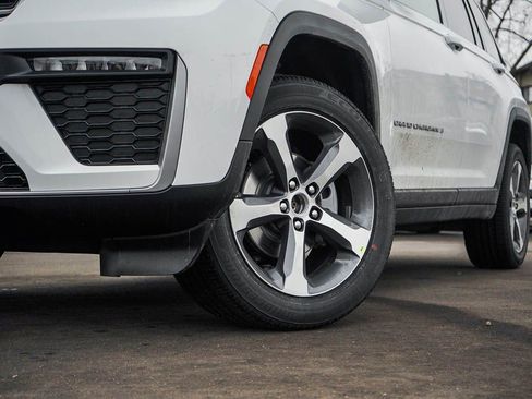 New 2026 Jeep Grand Cherokee Limited AWD/4WD image 6