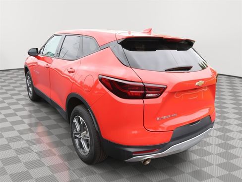 Used 2025 Chevrolet Blazer LT AWD/4WD image 5